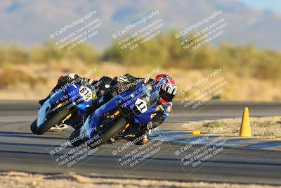 media/Nov-17-2024-CVMA (Sun) [[1fec520723]]/Race 18-Supersport Middleweight/